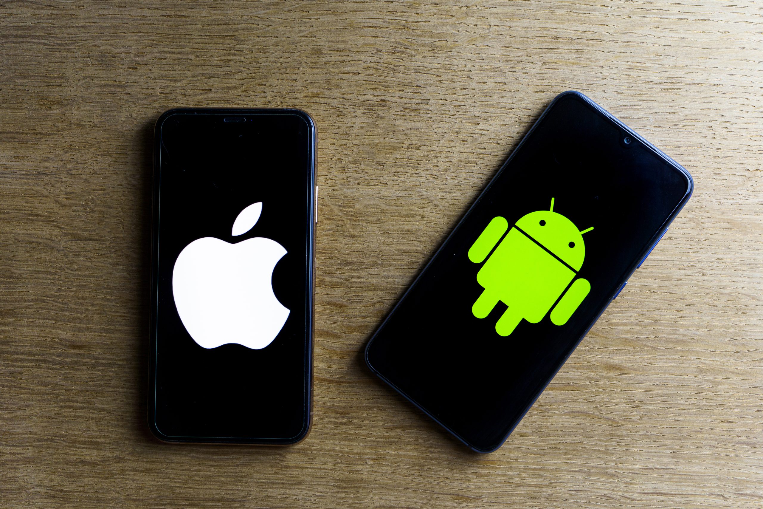 How to transfer contacts from an iPhone to an Android device